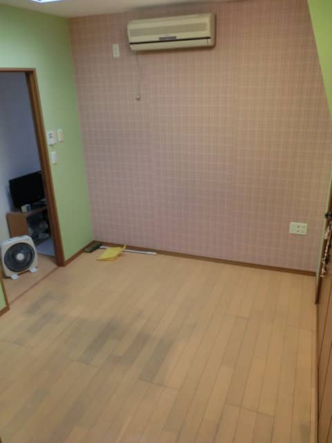 大きく変わった、貼り替え後の部屋