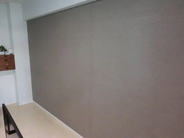 リビングの壁紙を一面だけ貼り替えた壁