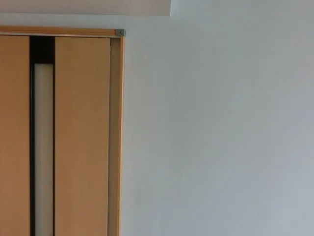 壁紙がブヨブヨしていてもノリが乾くとパンと張った様子